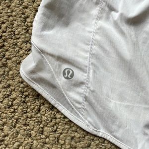 Lululemon Hotty Hots 4” Sz 4